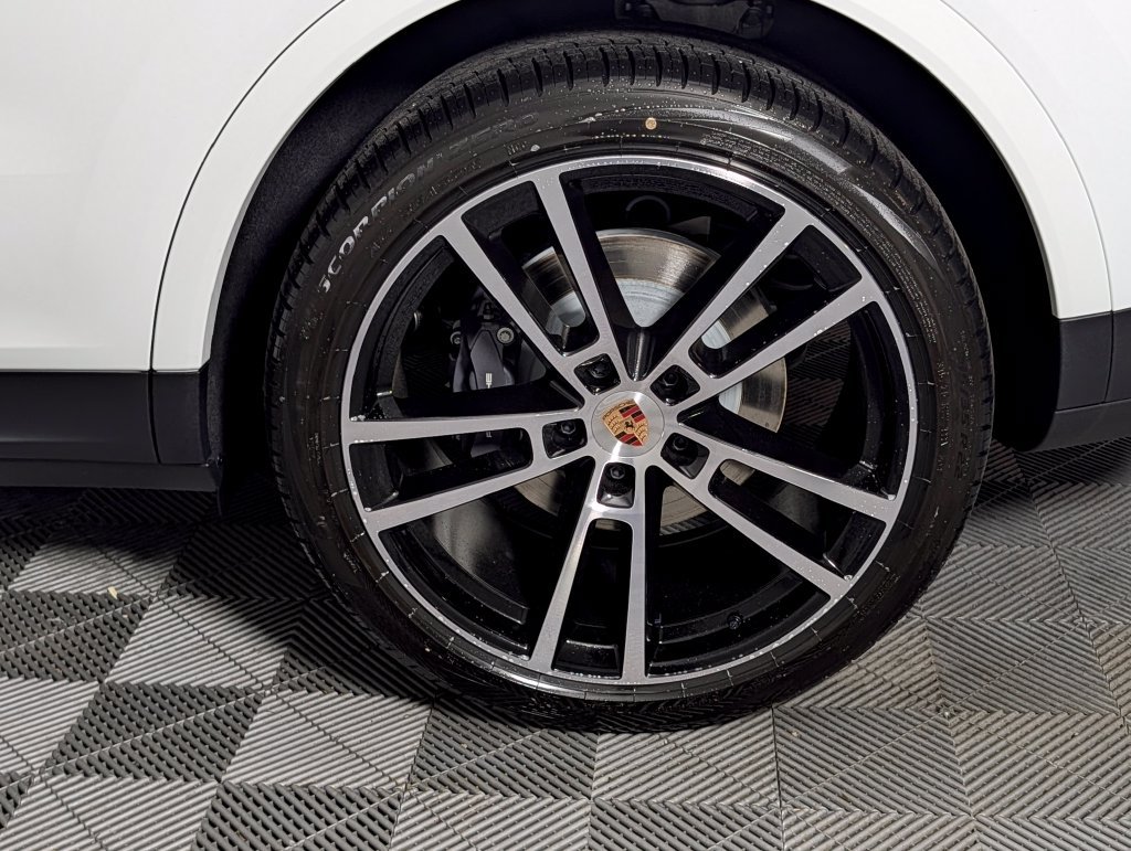 New 2026 Porsche Cayenne AWD/4WD image 12