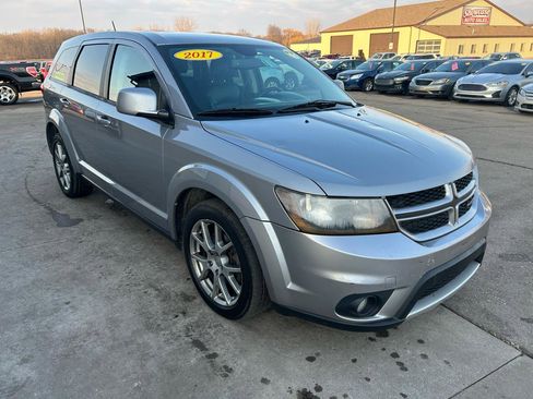 Used 2017 Dodge Journey GT w/ Driver Convenience Group image 3