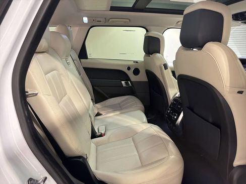 Used 2020 Land Rover Range Rover Sport HSE image 28