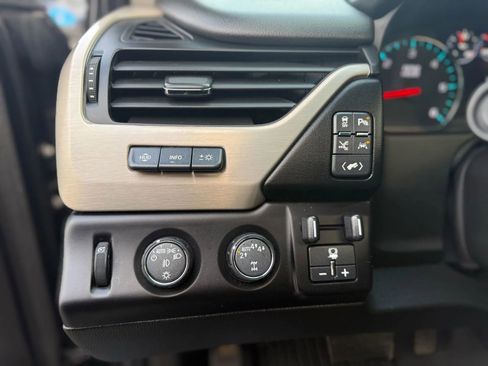 Used 2019 GMC Yukon Denali w/ Denali Ultimate Package image 16