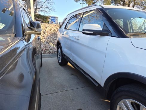 Used 2018 Ford Explorer XLT w/ Equipment Group 201A image 4