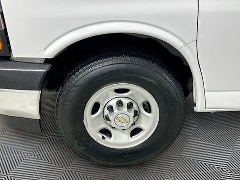 Used 2024 Chevrolet Express 2500 w/ Driver Convenience Package image 30