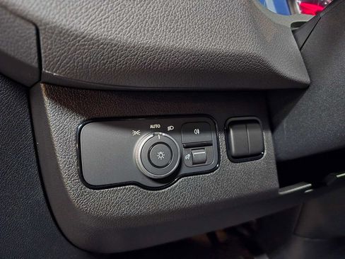 Used 2025 Mercedes-Benz Sprinter 2500 image 27