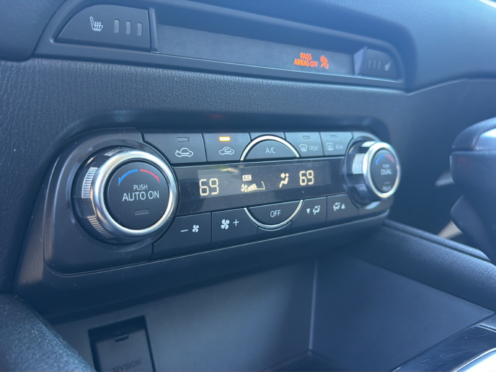 Used 2018 MAZDA CX-5 Touring w/ Preferred Equipment Package FWD image 29