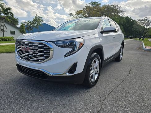 Used 2020 GMC Terrain SLT AWD/4WD image 1