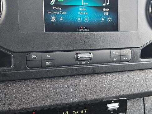 Used 2024 Mercedes-Benz Sprinter 2500 image 23