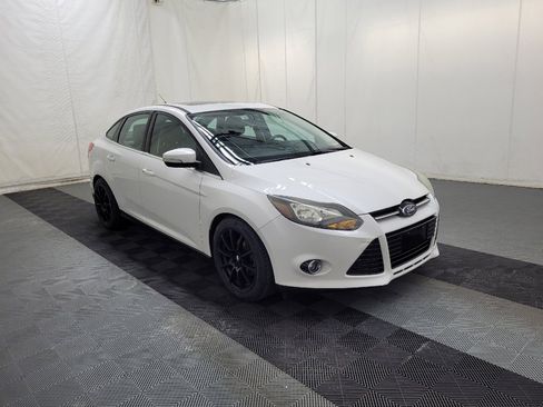 Used 2014 Ford Focus Titanium FWD image 13