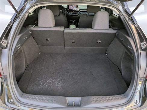 Used 2021 Toyota C-HR LE image 14