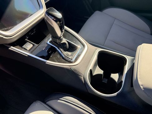 Used 2022 Subaru Outback Limited image 27