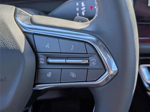 New 2026 Chevrolet Traverse Z71 w/ Driver Confidence Package image 21