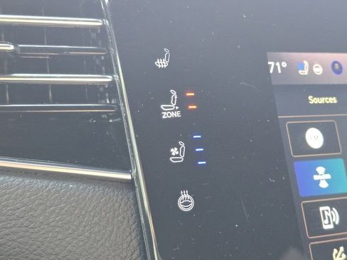 Used 2022 Jeep Wagoneer Series I image 4