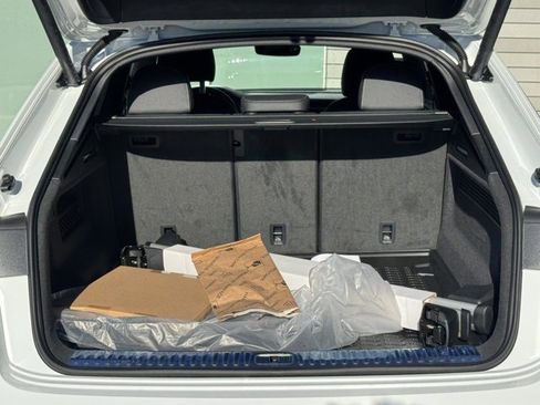 New 2026 Audi Q8 Premium Plus image 17