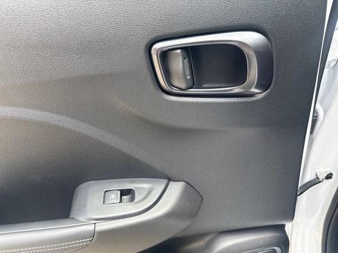 Certified 2024 Hyundai Venue Limited FWD image 19