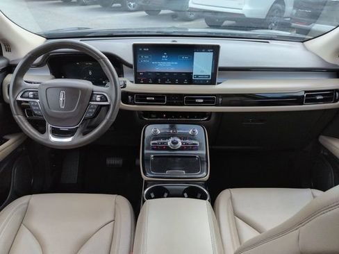 Used 2023 Lincoln Nautilus AWD w/ Premium Package image 15