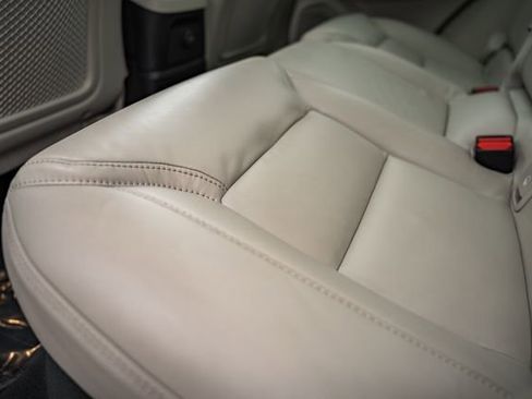 Used 2022 Volvo XC60 T8 Inscription w/ Advanced Package image 32