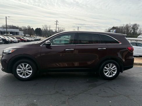 Used 2019 Kia Sorento LX image 4