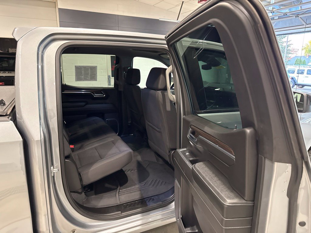 Used 2024 Chevrolet Silverado 1500 RST AWD/4WD image 16