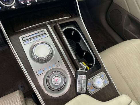 Used 2023 Genesis GV80 2.5T w/ Prestige 20" Package image 20