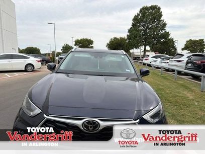 Used 2022 Toyota Highlander XLE