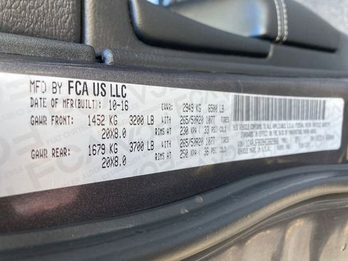 Used 2017 Jeep Grand Cherokee Limited image 34