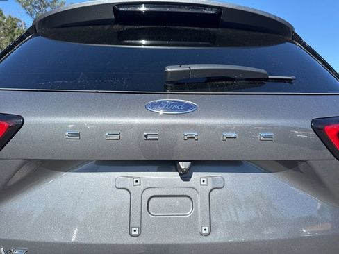 Used 2024 Ford Escape Active image 10