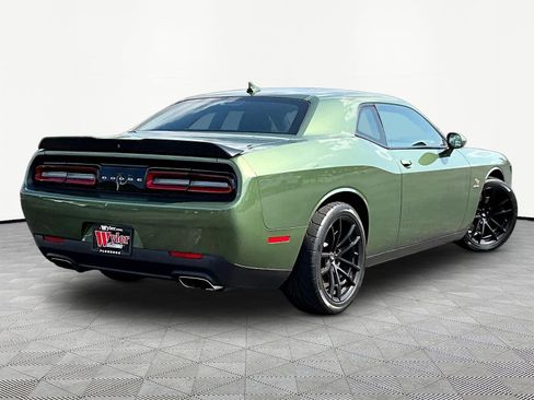 Used 2022 Dodge Challenger R/T Scat Pack RWD image 6
