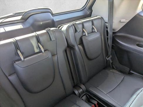 Used 2013 Toyota Highlander SE image 19