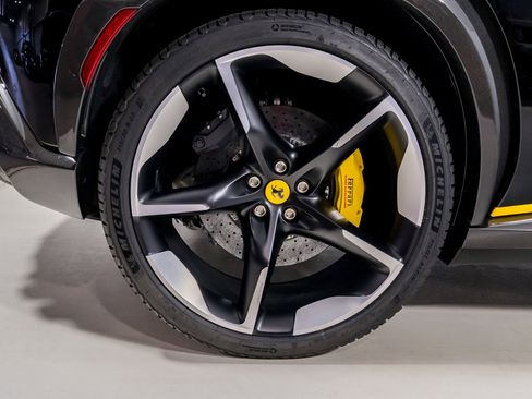 Used 2024 Ferrari Purosangue image 15