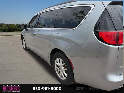 Used 2020 Chrysler Voyager Lxi image 9