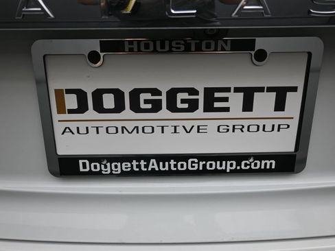 Used 2020 Volkswagen Atlas Cross Sport SE FWD image 23