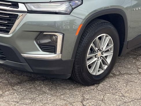 Used 2023 Chevrolet Traverse LT w/ Rear Camera Mirror Package image 7