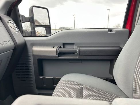 Used 2012 Ford F250 XLT w/ Camper Pkg image 24