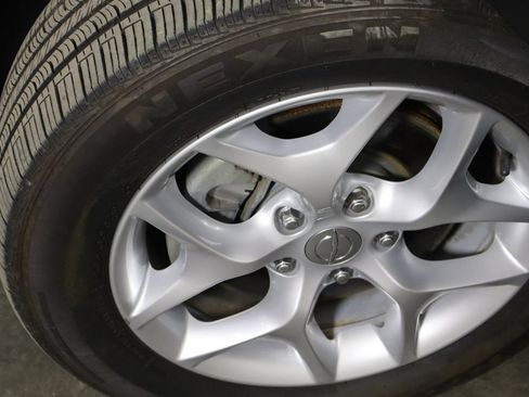 Used 2018 Chrysler Pacifica Touring-L Plus w/ Tire & Wheel Group FWD image 42