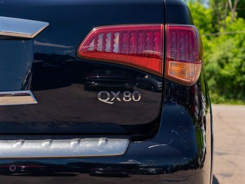 Used 2017 INFINITI QX80 4WD w/ Driver Assistance Package image 11