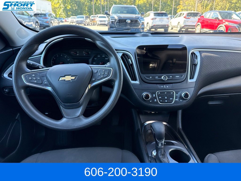 Used 2023 Chevrolet Malibu LT FWD image 12