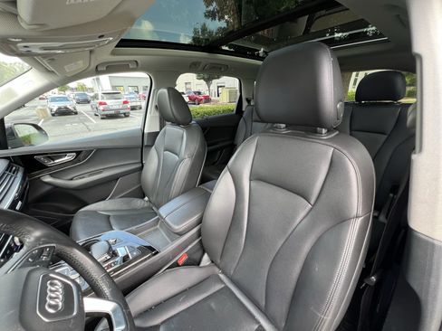Used 2019 Audi Q7 3.0T Premium Plus w/ Premium Plus Package AWD/4WD image 16