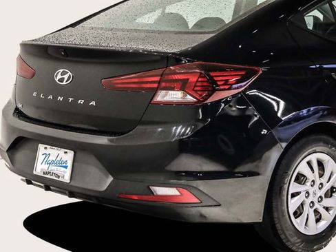 Used 2020 Hyundai Elantra SE w/ Cargo Package (C1) image 6