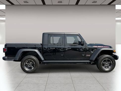 Used 2023 Jeep Gladiator Rubicon w/ Cold Weather Group AWD/4WD image 2