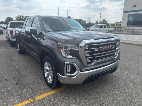 Used 2019 GMC Sierra 1500 SLT w/ SLT Convenience Package AWD/4WD image 28