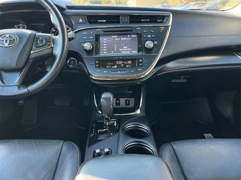 Used 2016 Toyota Avalon image 16