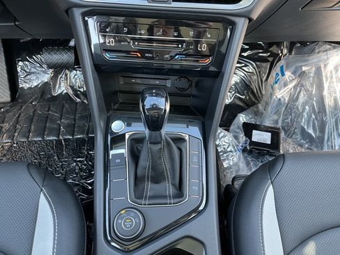 New 2026 Volkswagen Taos SEL AWD/4WD image 16