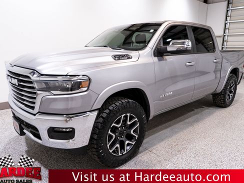 Used 2025 RAM 1500 Laramie AWD/4WD image 2