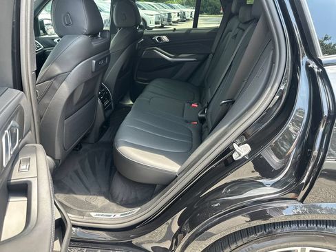 Used 2022 BMW X5 xDrive40i w/ M Sport Package AWD/4WD image 17