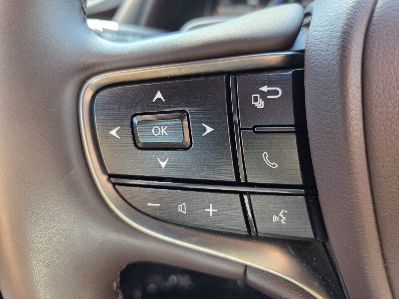 Used 2021 Lexus ES 350 w/ Ultra Luxury Package FWD image 27