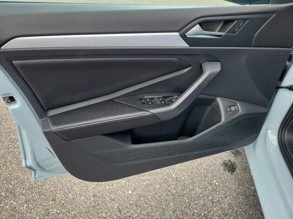 Certified 2026 Volkswagen Jetta Sport FWD image 32