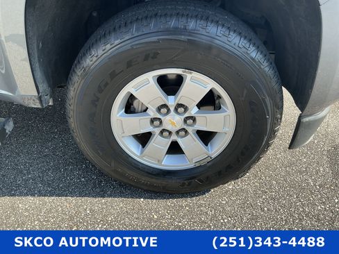 Used 2020 Chevrolet Colorado W/T w/ WT Convenience Package RWD image 9