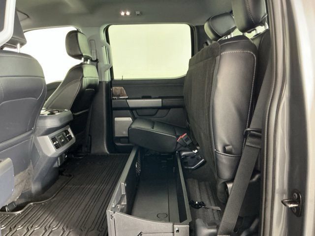 Used 2024 Ford F350 Lariat w/ Sport Appearance Package AWD/4WD image 31