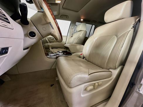 Used 2016 INFINITI QX80 4WD w/ Deluxe Technology Package image 13