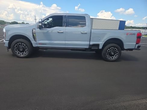 Used 2024 Ford F250 Platinum AWD/4WD image 8