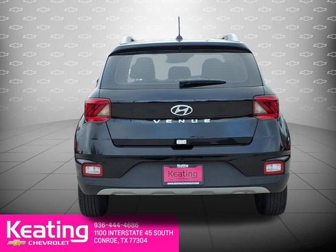 Used 2024 Hyundai Venue SEL image 7